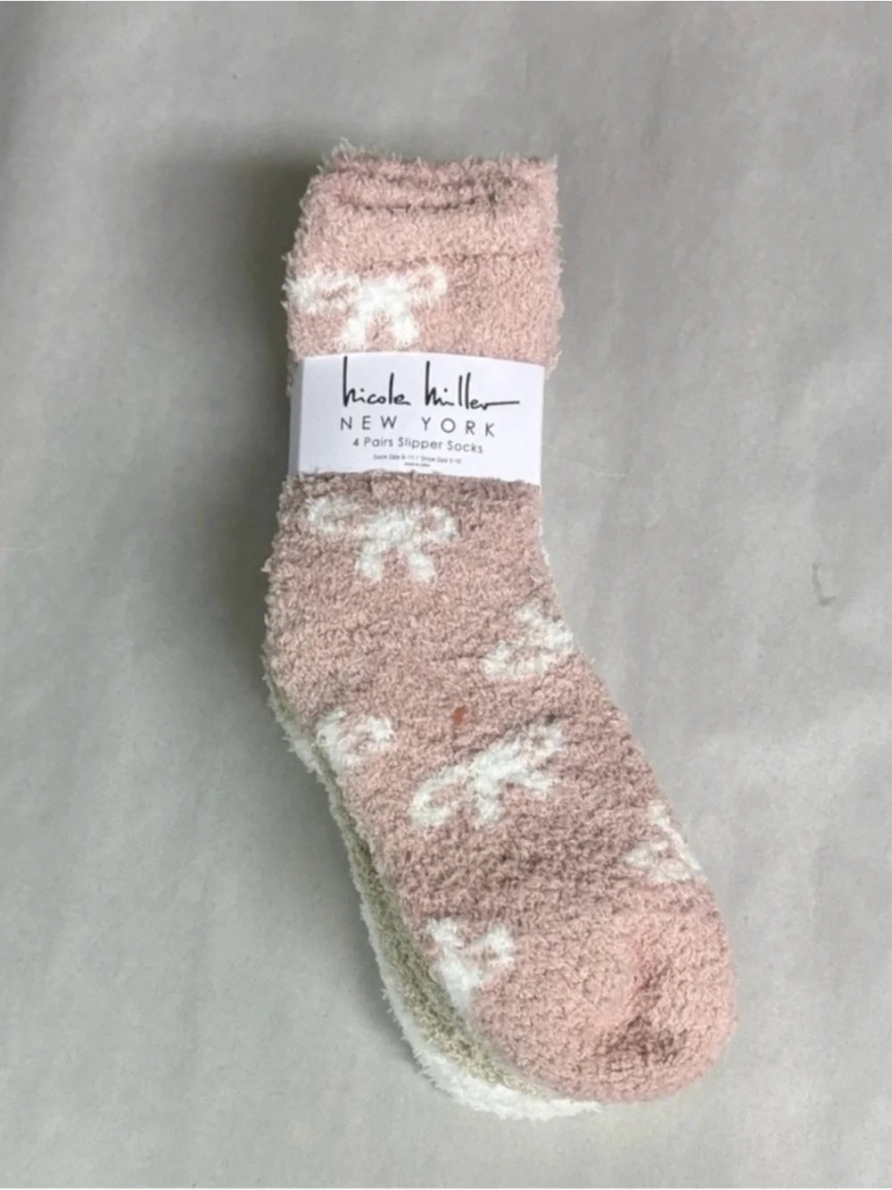New Nicole Miller Socks Women’s 4 Pair Soft Warm Fuzzy Cozy Plush Slipper Socks
